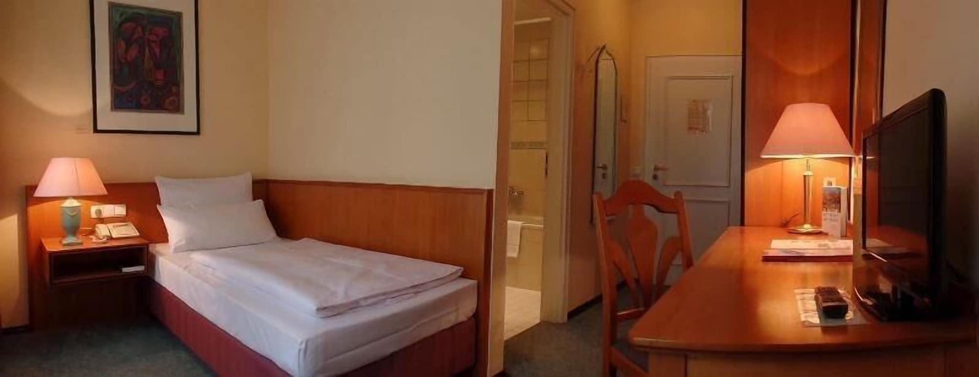 Galerie Hotel Leipziger Hof ภายนอก รูปภาพ